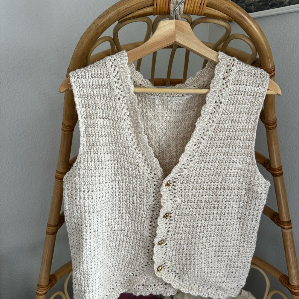 Cream Knit Button Vest – Size Small (Fits S–M) Cottagecore Neutral Sweater Vest